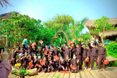 CHUYẾN THAM QUAN TRẢI NGHIỆM ĐẦY Ý NGHĨA CỦA THẦY VÀ TRÒ TRƯỜNG TIỂU HỌC QUANG TRUNG